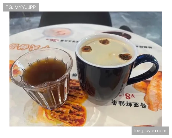 约书亚赛前喝的不是蛋白粉，是金箔拿铁？