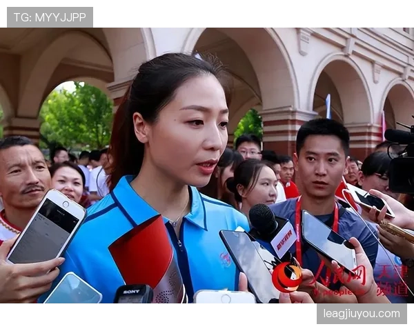 魏秋月买个咖啡都跟打仗一样,运动员的钱平民想象不到啊 魏秋月买个咖啡都跟打仗一样,运动员的钱平民想象不到啊